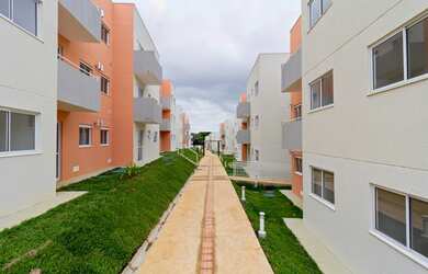 Imagem: O apartamento possui 3 Dormitórios, 1 Banheiro, 2 Vagas na