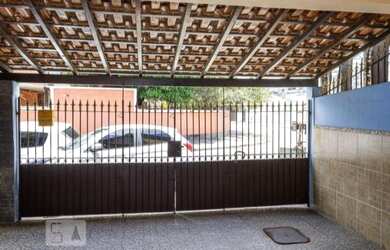 Imagem: A casa possui 2 Dormitórios, 2 Banheiros, 1 Vaga na garagem