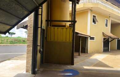 Imagem 2: Via House Imóveis Aluga - Galpão industrial com 700 m² por R$ 12.500,00/mês....