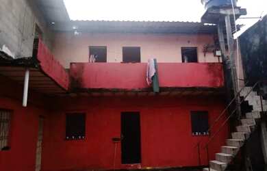 Imagem: A casa possui 2 Dormitórios, 2 Banheiros e está localizado