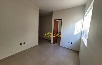 Imagem 9: Excelente casa linear com terraço, a uma quadra da rodovia, com 3 quartos...