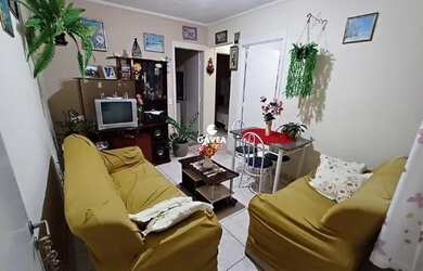 Imagem: O apartamento possui 2 Dormitórios, 1 Banheiro, 1 Vaga na garagem