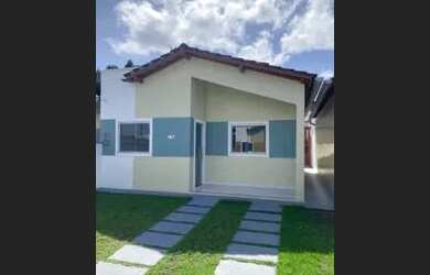 Imagem: A casa possui 2 Dormitórios, 1 Banheiro, 2 Vagas na garagem