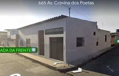 Imagem: A casa possui 3 Dormitórios, 3 Banheiros, 2 Vagas na garagem