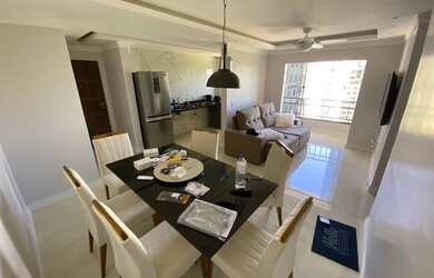 Imagem: O apartamento possui 3 Dormitórios, 2 Banheiros, 2 Vagas na