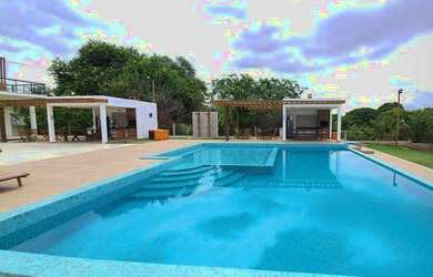 Imagem: A casa em condomínio possui 2 Dormitórios, 2 Banheiros, 2