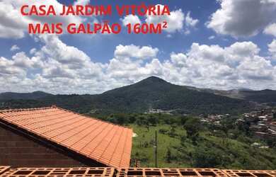 Imagem: A casa possui 3 Dormitórios, 1 Banheiro, 5 Vagas na garagem