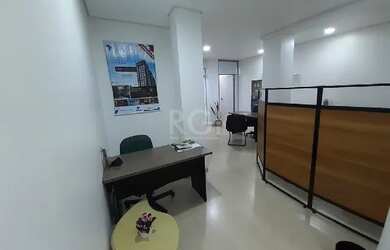 Imagem: O depósito possui 1 Vaga na garagem e 111m² de Área e está