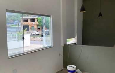 Imagem: A casa possui 2 Dormitórios, 1 Banheiro, 1 Vaga na garagem