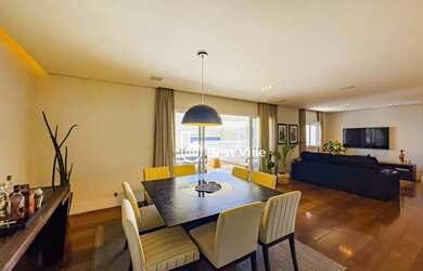 Imagem: O apartamento possui 3 Dormitórios, 4 Banheiros, 3 Vagas na