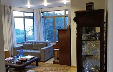 Imagem: O apartamento possui 4 Dormitórios, 3 Banheiros, 2 Vagas na