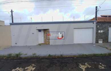 Imagem: A casa possui 1 Dormitório, 1 Banheiro, 49m² de Área e está