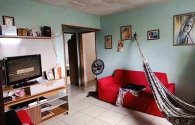 Imagem: A casa possui 3 Dormitórios, 2 Banheiros e está localizado