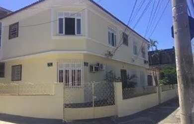 Imagem: O apartamento possui 1 Dormitório, 1 Banheiro, 42m² de Área