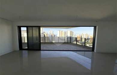 Imagem: O apartamento possui 4 Dormitórios, 5 Banheiros, 5 Vagas na