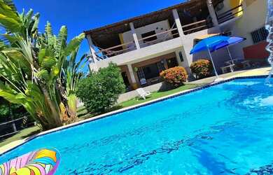 Imagem: A casa para alugar possui 5 Dormitórios e Acomodam 20 pessoas