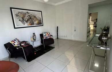 Imagem: A casa possui 3 Dormitórios, 1 Banheiro, 3 Vagas na garagem