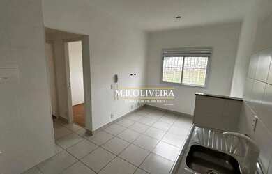 Imagem: O apartamento possui 2 Dormitórios, 1 Banheiro, 32m² de Área