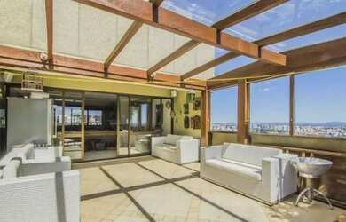 Imagem: O apartamento na cobertura possui 4 Dormitórios, 5 Banheiros