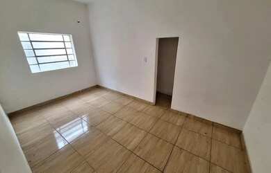 Imagem: A casa possui 2 Dormitórios, 1 Banheiro, 55m² de Área e