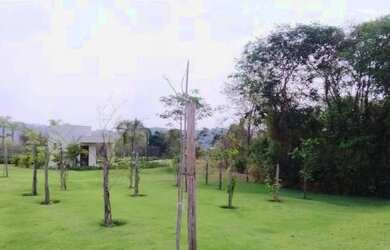 Imagem: O terreno à venda possui 300m² de Área e está localizado