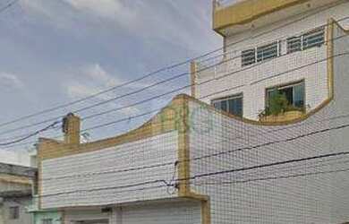 Imagem: O depósito possui 5 Vagas na garagem, 560m² de Área e está