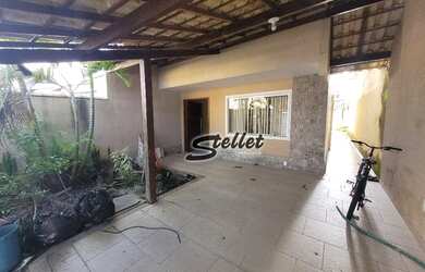 Imagem: A casa possui 3 Dormitórios, 3 Banheiros, 1 Vaga na garagem