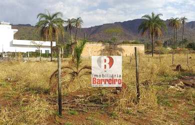 Imagem: O terreno possui 1.000m² de Área, Varanda e está localizado