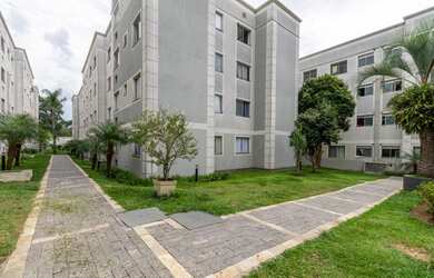 Imagem: O apartamento possui 2 Dormitórios, 1 Banheiro, 1 Vaga na garagem