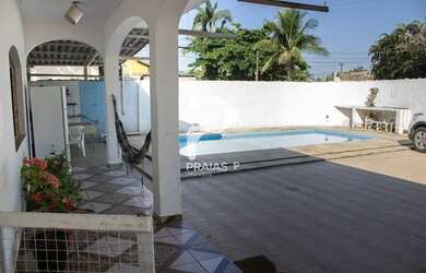 Imagem: A casa possui 5 Dormitórios, 5 Banheiros, 5 Vagas na garagem