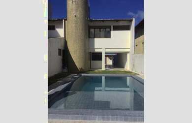 Imagem: A casa possui 4 Dormitórios, 3 Banheiros, 10m² de Área e