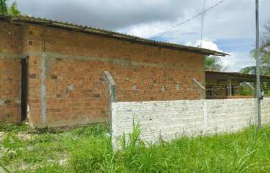 Imagem: O terreno possui 840m² de Área e está localizado em Paço