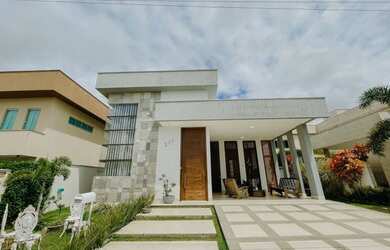 Imagem: A casa em condomínio possui 4 Dormitórios, 4 Banheiros, 4