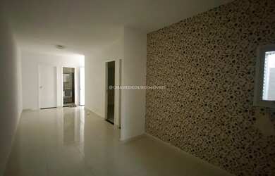 Imagem: A casa possui 3 Dormitórios, 2 Banheiros, 1 Vaga na garagem