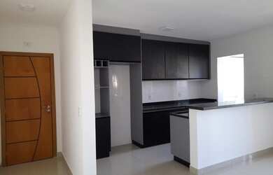 Imagem: O apartamento possui 2 Dormitórios, 1 Banheiro, 2 Vagas na