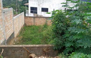 Imagem: O terreno possui 240m² de Área e está localizado em Congonhas