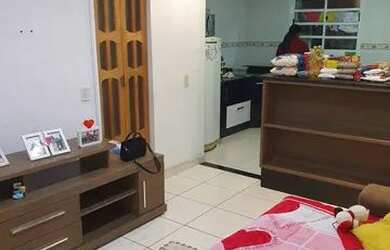 Imagem: A casa em condomínio possui 2 Dormitórios, 2 Banheiros, 2