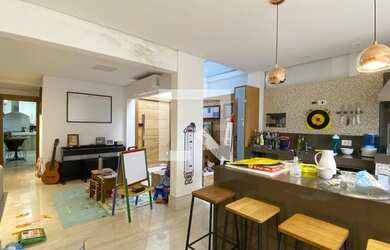 Imagem: A casa em condomínio possui 3 Dormitórios, 3 Banheiros, 4