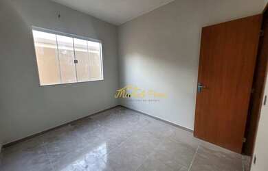 Imagem 7: Excelente casa linear com terraço, a uma quadra da rodovia, com 3 quartos...