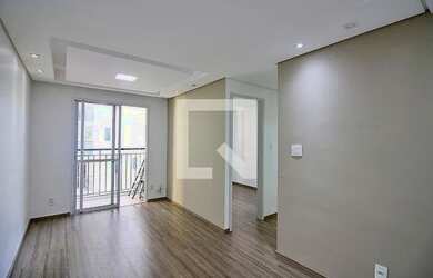 Imagem: O apartamento possui 2 Dormitórios, 1 Banheiro, 1 Vaga na garagem