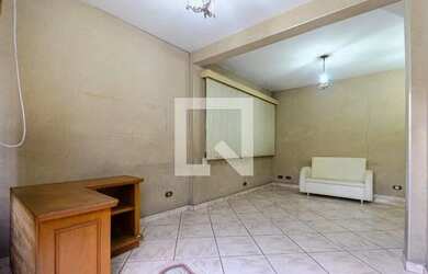 Imagem: A casa possui 3 Dormitórios, 3 Banheiros, 2 Vagas na garagem