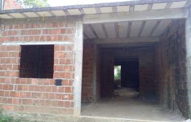 Imagem: A casa possui 2 Dormitórios, 1 Banheiro, 1 Vaga na garagem