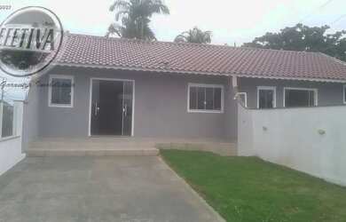 Imagem: A casa possui 2 Dormitórios, 1 Banheiro, 2 Vagas na garagem