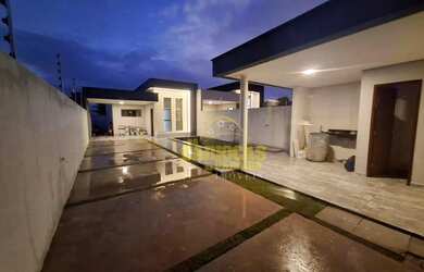 Imagem: A casa em condomínio possui 3 Dormitórios, 2 Banheiros, 5