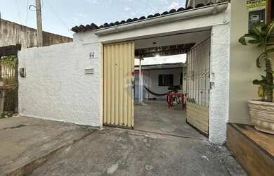 Imagem: A casa possui 3 Dormitórios, 1 Banheiro, 100m² de Área, Imóvel