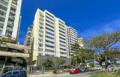 Imagem: O apartamento possui 4 Dormitórios, 4 Banheiros, 1 Vaga na