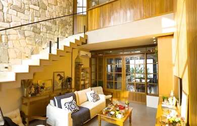 Imagem: A casa em condomínio possui 4 Dormitórios, 5 Banheiros, 4