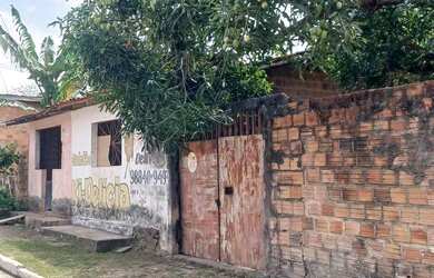 Imagem: A casa possui 2 Dormitórios, 1 Banheiro, 5 Vagas na garagem