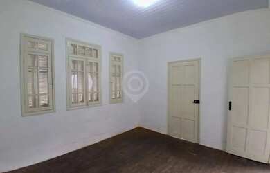 Imagem 2: Casa - / Comercial / Centro