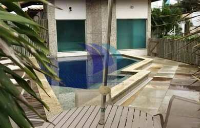 Imagem: A casa em condomínio possui 4 Dormitórios, 5 Banheiros, 3